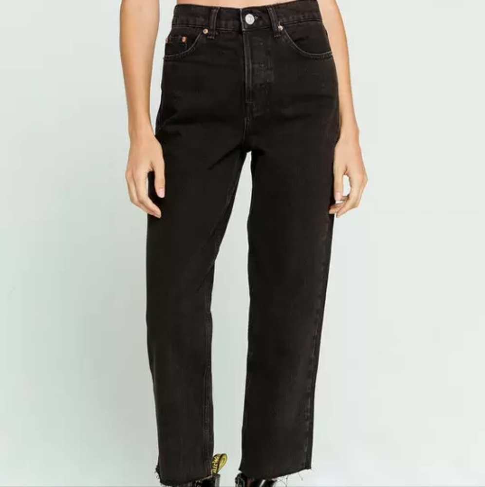BDG Black High-Waisted Jeans - Picture 3 of 8